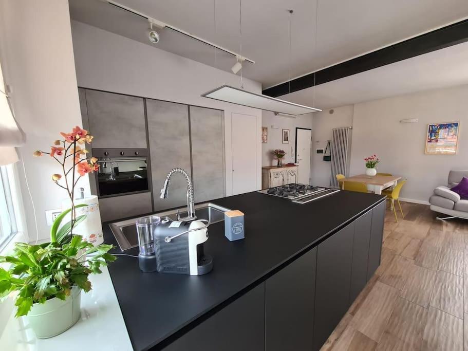 Cuore Di Alba Charming Apartment 외부 사진